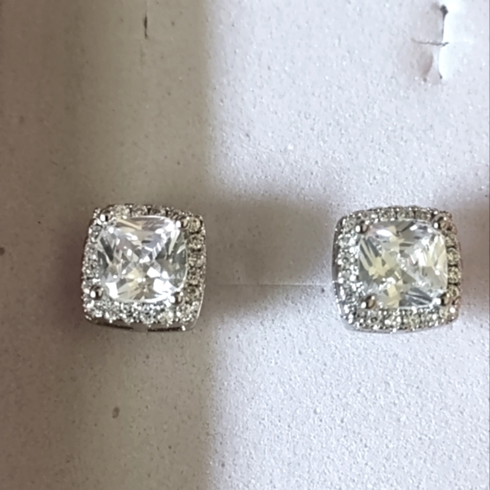 Cushion cut Halo stud earrings